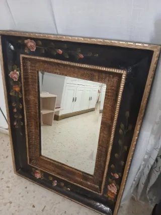 Espejo Decorativo Negro y Dorado