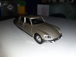 Citroen DS escala 1:35