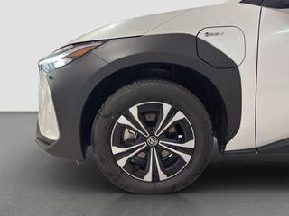 TOYOTA BZ4X BEV 71KWH 200E ADVANCE 204 5P