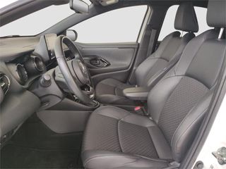 TOYOTA Yaris 5P Style 120H e-CVT