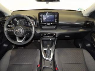 TOYOTA Yaris 1.5 120H Business Plus