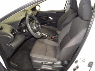 TOYOTA Yaris 1.5 120H Business Plus