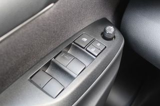 Mazda 2 1.5 85 kW (116 CV) CVT Centre-line