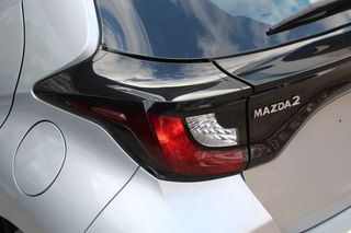 Mazda 2 1.5 85 kW (116 CV) CVT Centre-line