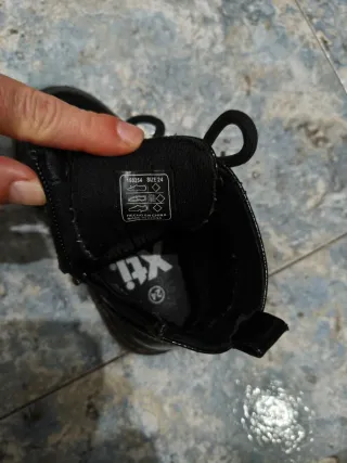 Botas Negras Charol Talla 24