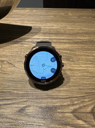 Reloj Suunto 7 Oro y Gris