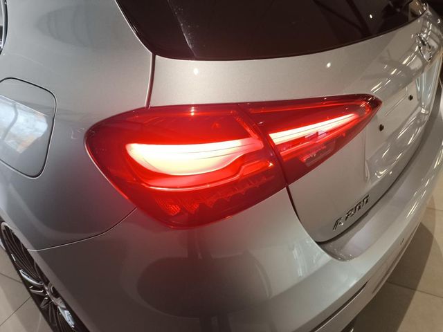 MERCEDES-BENZ CLASE A 200 Compacto[0-806+0-056]