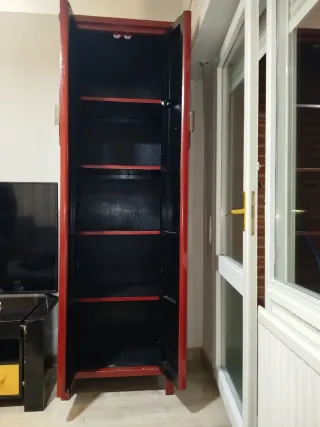 Mueble chino rojo y dorado