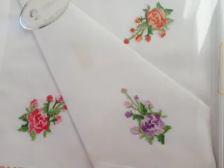 Pañuelos bordados Cristin flores
