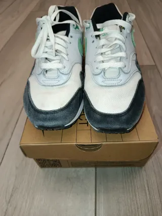 Nike Air Max 1 Verdi e Bianche buone condizioni