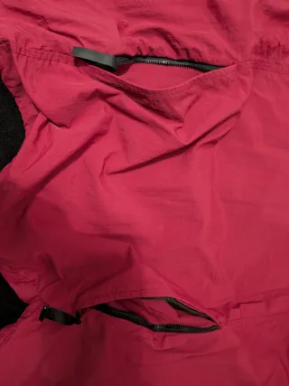 Anorak talla S, calentito, color Burdeos Hombre