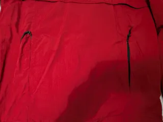 Anorak talla S, calentito, color Burdeos Hombre