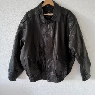 Chaqueta bomber de cuero