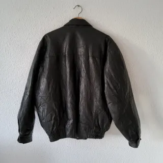 Chaqueta bomber de cuero