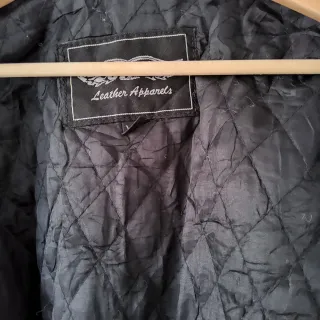 Chaqueta bomber de cuero