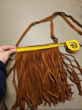 Bolso de ante con flecos marrón