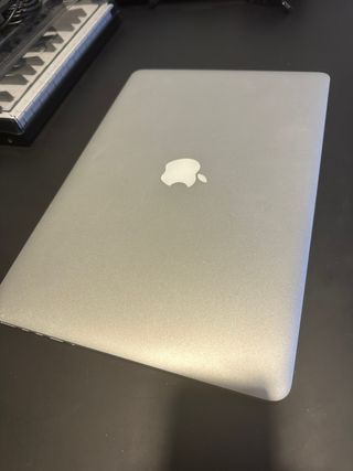 MacBook Pro Intel Core i7 2.5 GHz AMD Radeon