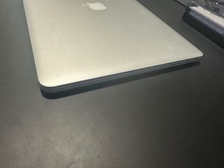 MacBook Pro Intel Core i7 2.5 GHz AMD Radeon