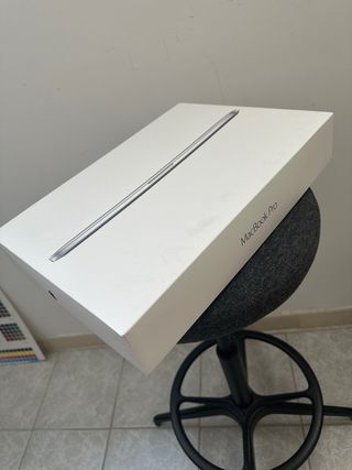 MacBook Pro Intel Core i7 2.5 GHz AMD Radeon