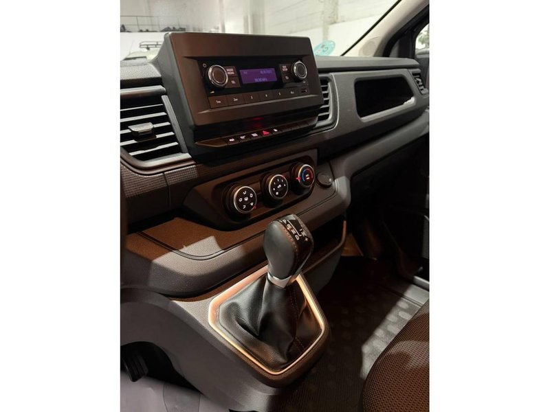 Renault Trafic 2024, foto 13