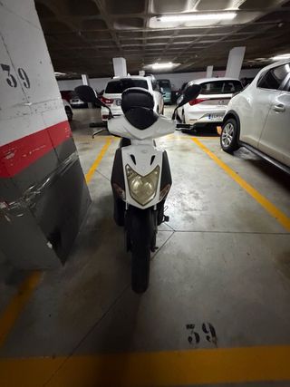 Kymco 125cc Scooter Automática