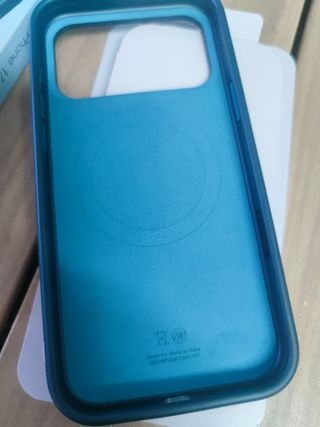 Apple Funda Rugged de Beats con MagSafe y Control de Cámara para el iPhone 17 Pro Max – Azul rocoso