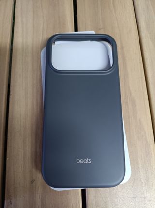 Apple Funda Beats con MagSafe y Control de Cámara para el iPhone 17 Pro - Gris antracita