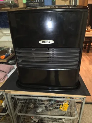 Estufa de parafina Ruby Negra