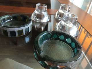 CENICEROS Y PORTAVELAS