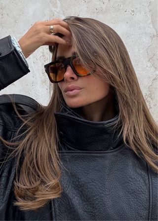 Chaqueta Zara efecto piel negra