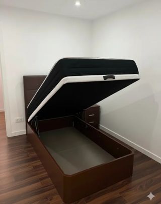 Canapé nuevo de fábrica