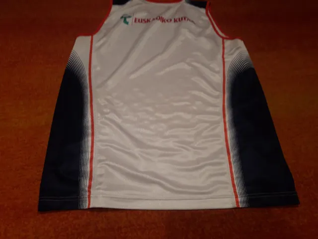 Camiseta Tau Baskonia Talla XL Baloncesto
