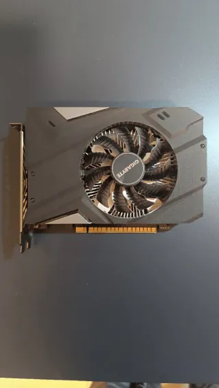 Gráfica Gigabyte GTX 1650