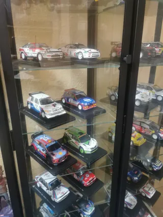 Coches de metal 1:24