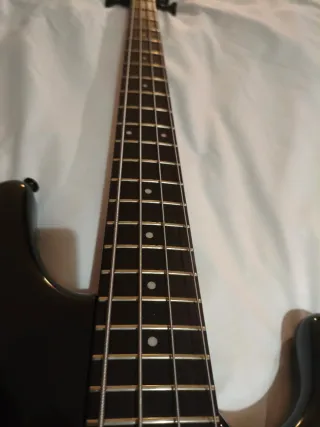 Bajo Eléctrico Ibanez EDB600 Ergodyne