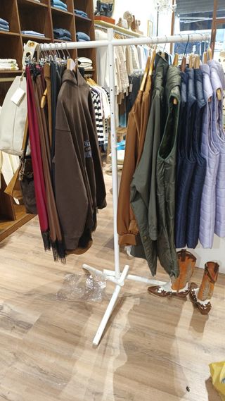 Mobiliario de tienda ropa