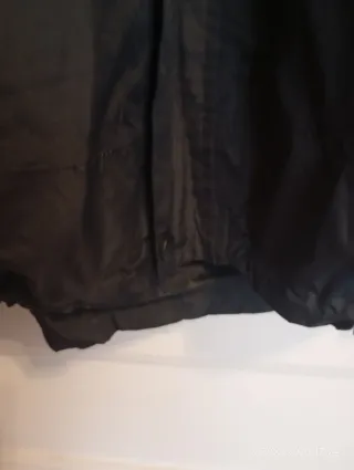 Chaqueta impermeable unisex con capucha