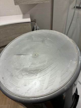 Cubo basura plástico con tapa gris