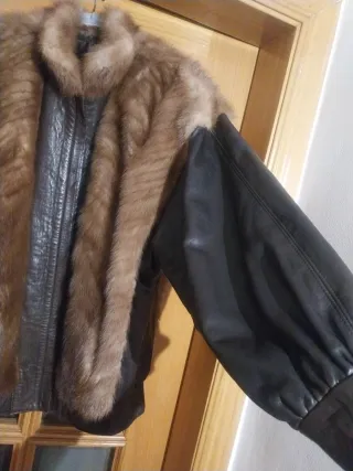 Chaquetón Piel y Pelo Marrón.