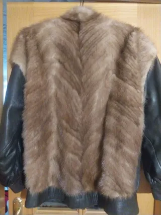 Chaquetón Piel y Pelo Marrón.