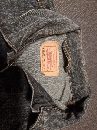 Chaqueta Vaquera Levi's Azul recojida en persona