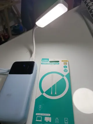 (144) Lámpara USB SANDA LED Portátil