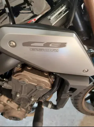 Honda CB650R Negra Plata