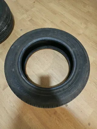 2 Neumático Goodyear 235/55R17