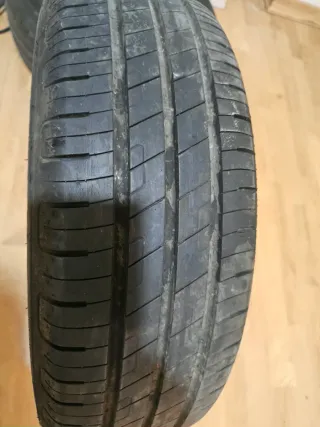 2 Neumático Goodyear 235/55R17