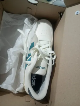 Zapatillas Adidas Blancas y Turquesa