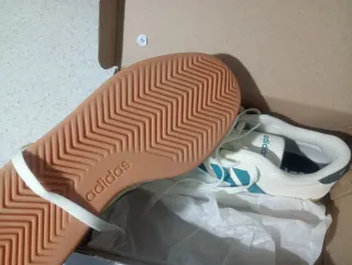 Zapatillas Adidas Blancas y Turquesa