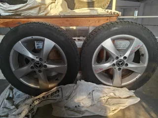 4 Llantas Mercedes con Neumáticos Invierno 225/55R