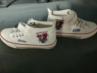 Zapatillas K-Pop Blancas con Estampado