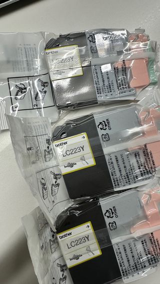 Tinta Brother LC223Y Amarillo